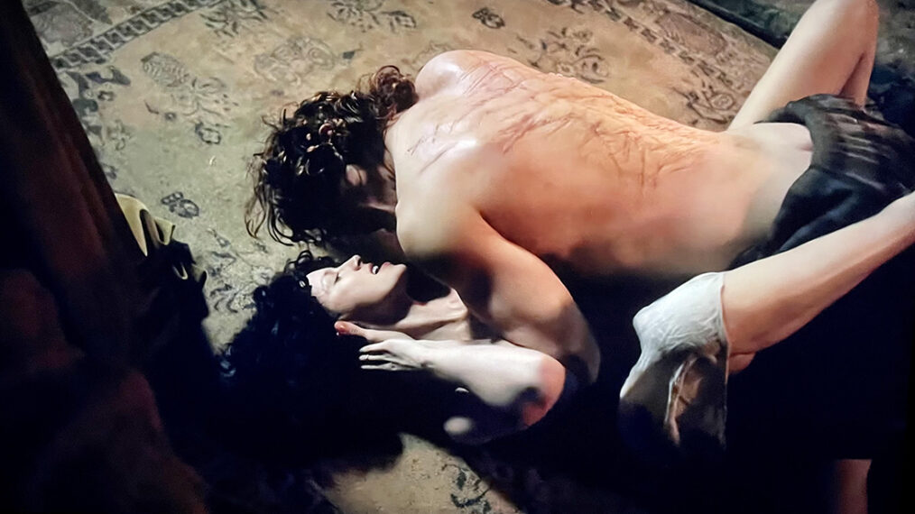 Outlander Season 1 Jamie Claire steamiest moments