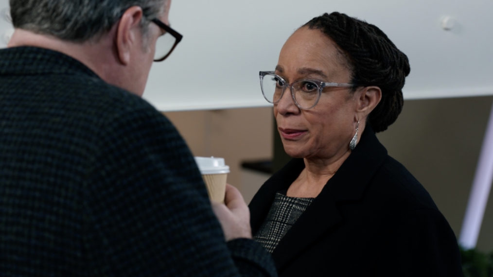 Oliver Platt as Charles, S Epatha Merkerson as Sharon in Chicago Med