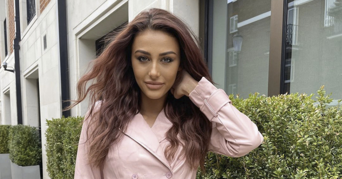 Chloe Veitch Bio, Wiki, Age, Height, Family, Boyfriend, Top Model UK,  Mitchel, and Net Worth.