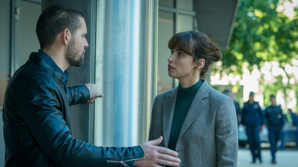 Luke Kleintank as Scott Forrester, Heida Reed as Jamie Kellett in FBI International