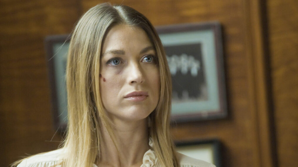 Natalie Zea as Winona Hawkins in Justified