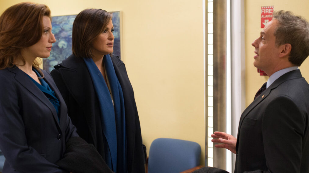 Jessica Phillips, Mariska Hargitay, Josh Pais in Law & Order SVU