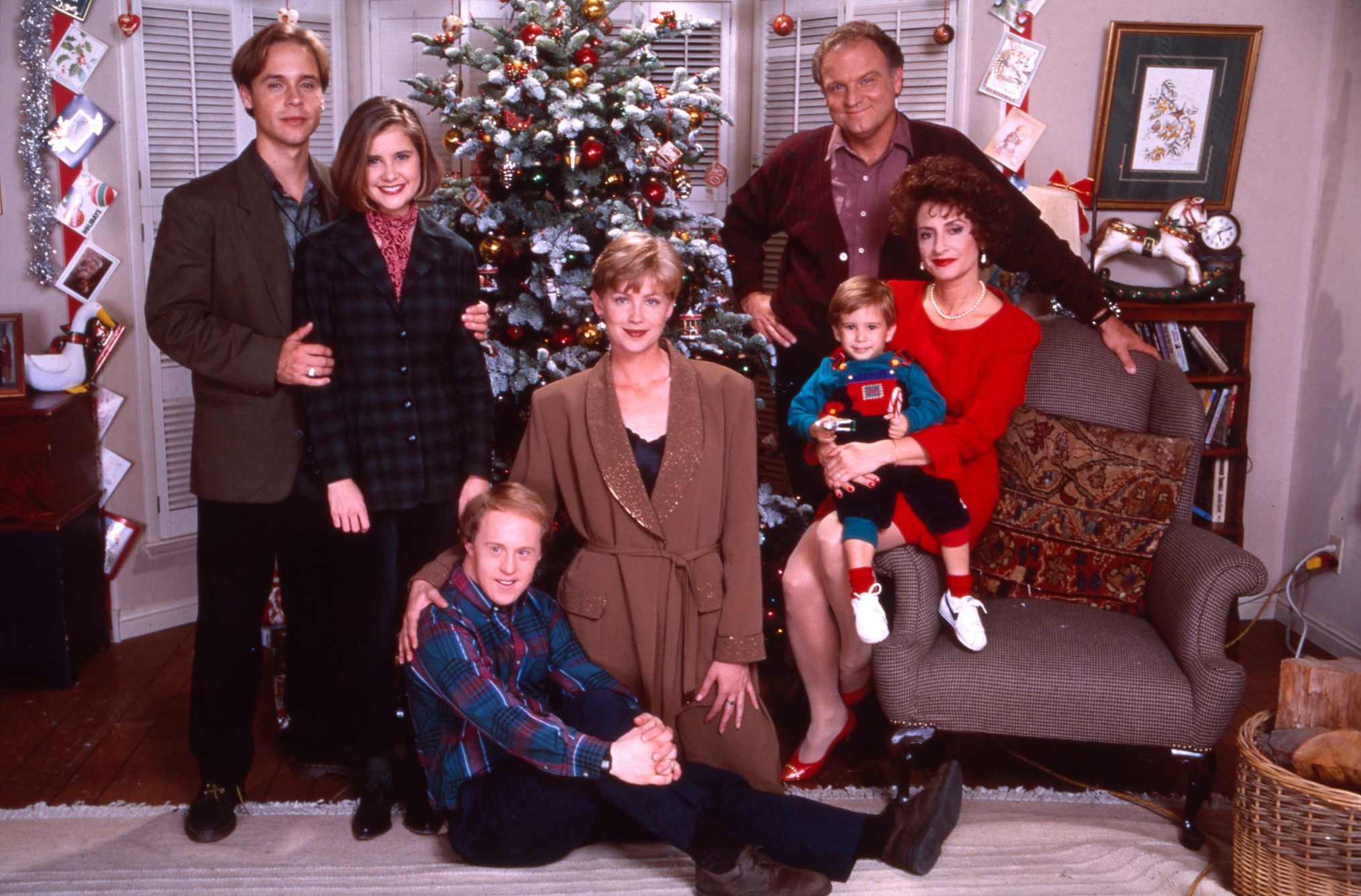 Chad Lowe, Kellie Martin, Chris Burke, Tracey Needham, Bill Smitrovich, Patti LuPone in Life Goes On