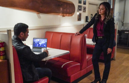 Beulah Koale as David Sola, Vanessa Lachey as Jane Tennant in NCIS Hawai'i