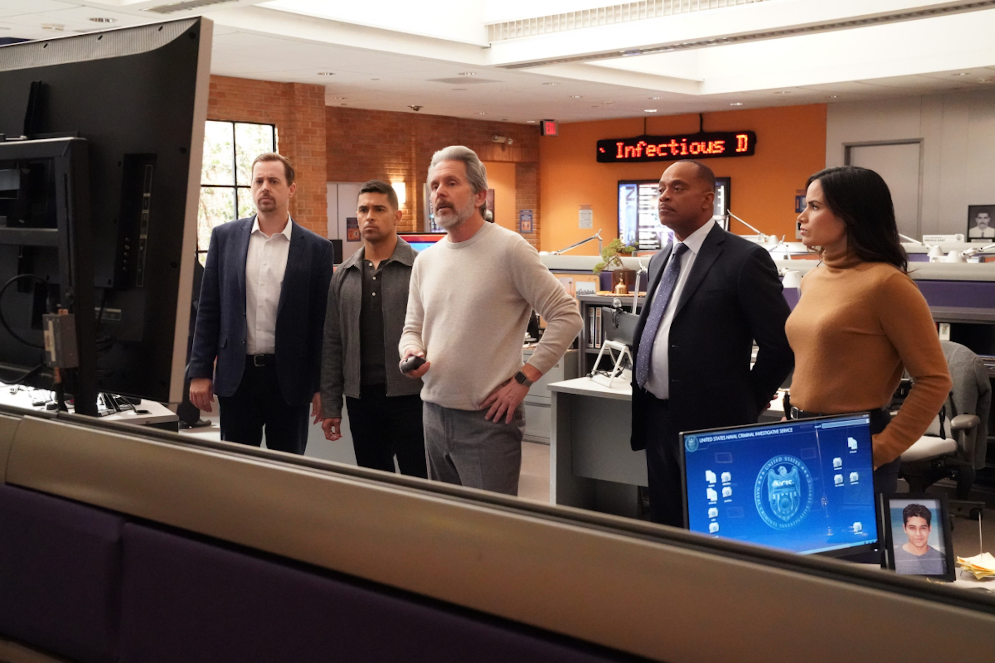 Sean Murray, Wilmer Valderrama, Gary Cole, Rocky Carroll, Katrina Law in NCIS