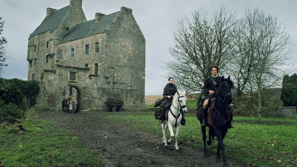 Outlander Season 2 Caitriona Balfe and Sam Heughan