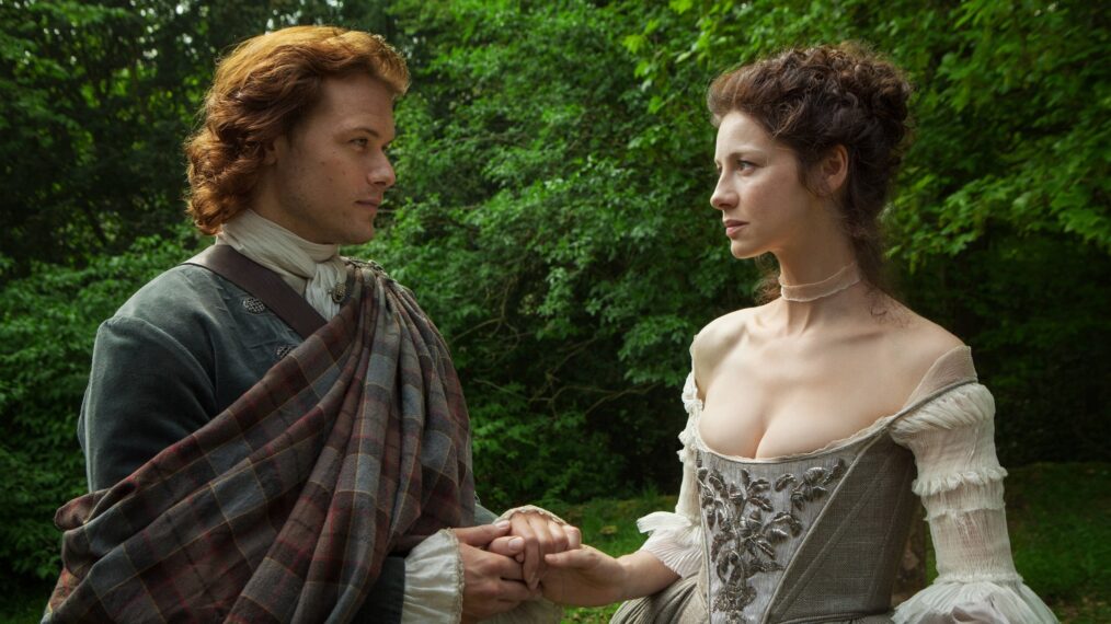 Outlander, Season 1 - Sam Heughan and Caitriona Balfe