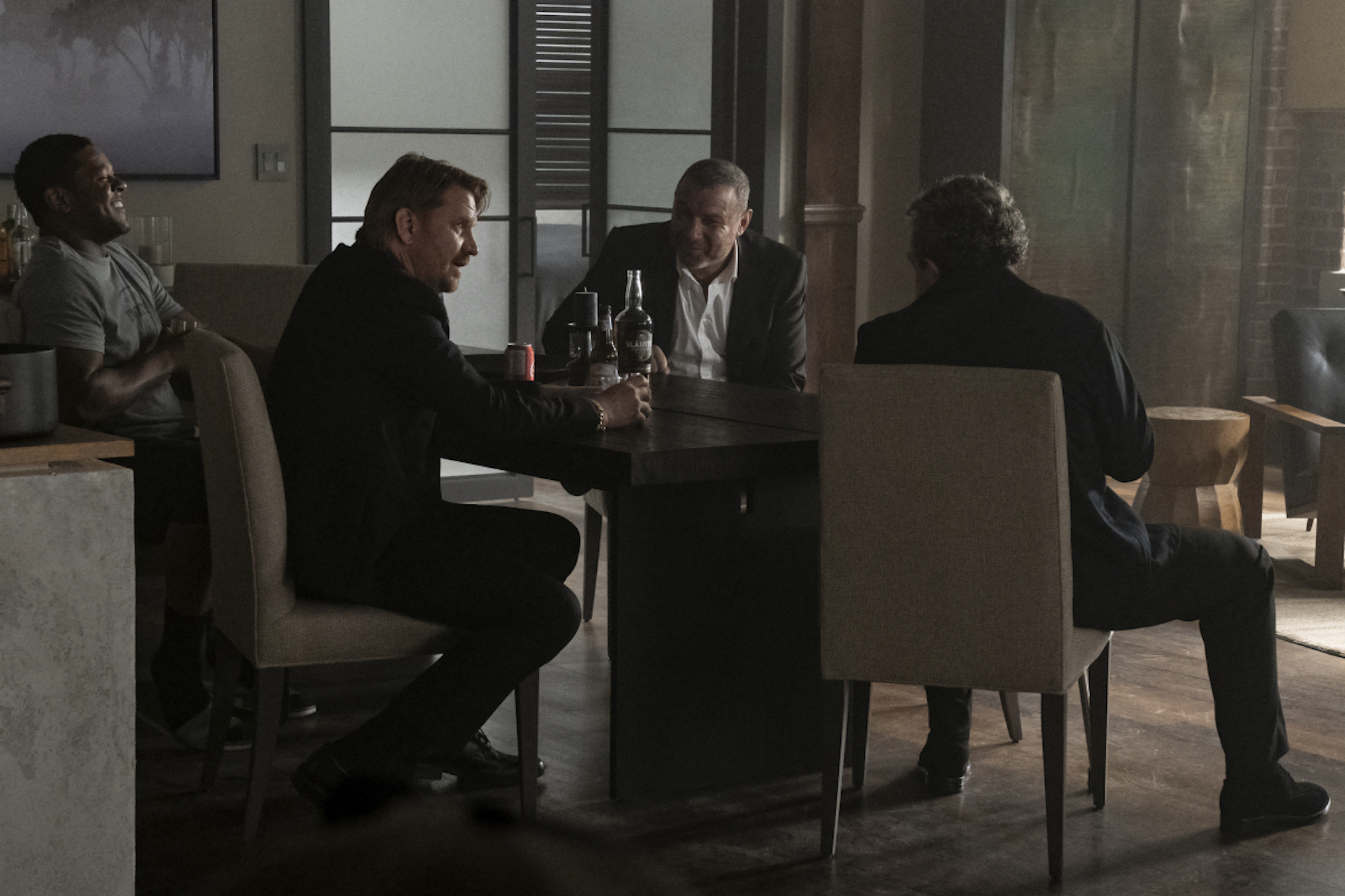 Pooch Hall as Daryll, Dash Mihok as Bunchy, Liev Schreiber as Ray, Eddie Marsan as Terry in Ray Donovan The Movie