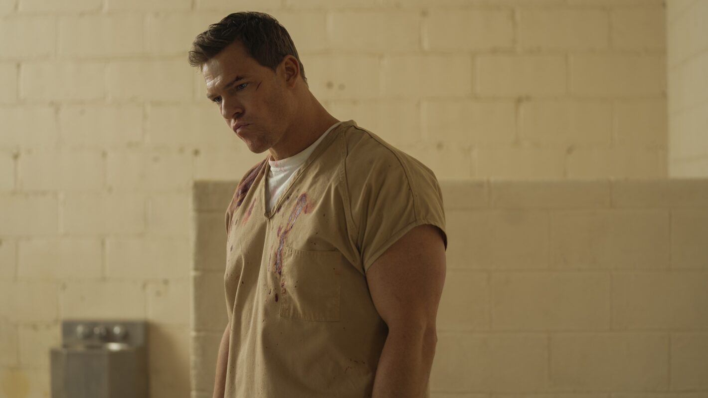 'Reacher' Alan Ritchson Kicks Butt as Jack Reacher in First Look (VIDEO)