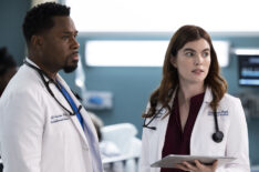 Malcolm-Jamal Warner as AJ, Kaley Ronayne as Cade in The Resident