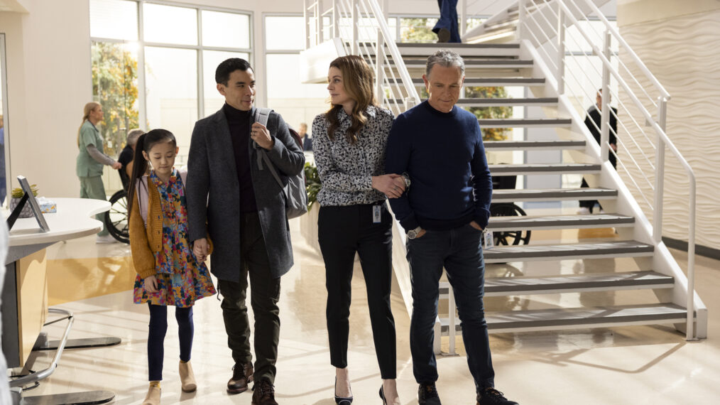 Chedi Chang, Conrad Ricamora, Jane Leeves, Bruce Greenwood in The Resident