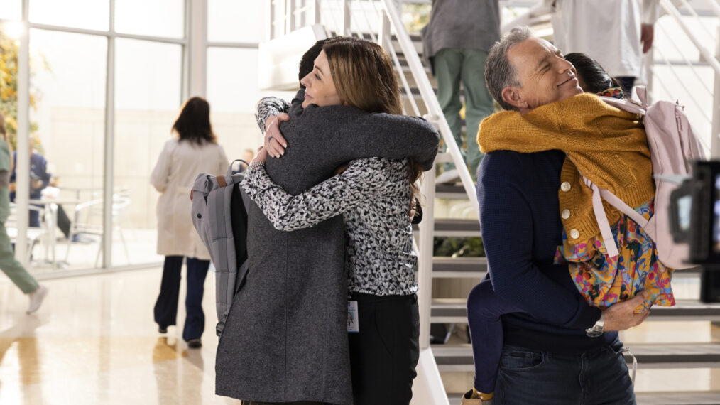 Conrad Ricamora, Jane Leeves, Bruce Greenwood, Chedi Chang in The Resident