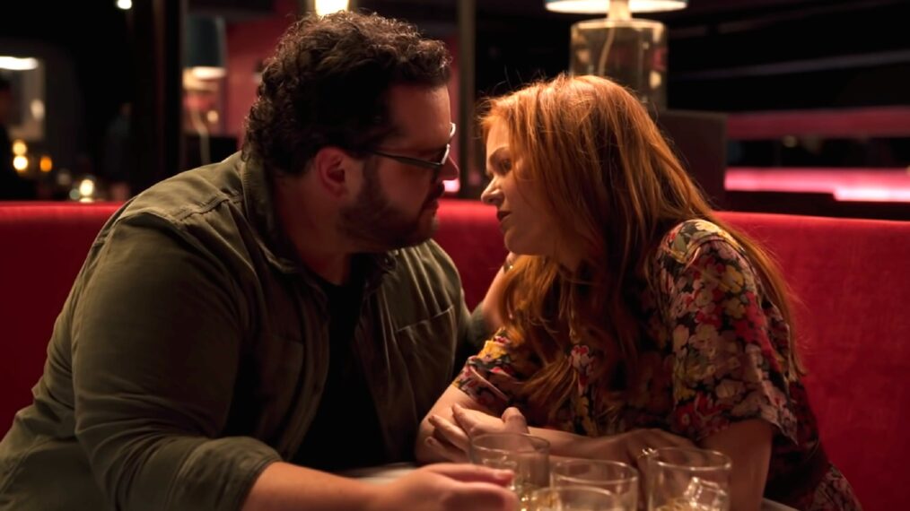 Wolf Like Me Josh Gad and Isla Fisher