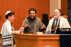 Julian Lerner and Fred Savage on The Wonder Years set