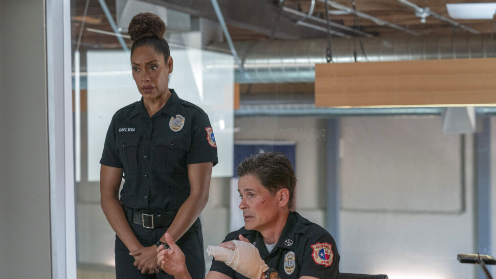 Gina Torres as Tommy, Rob Lowe as Owen in 9-1-1 Lone Star