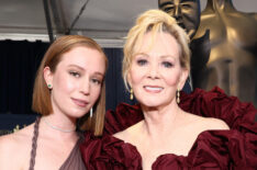 Hannah Einbinder and Jean Smart attend the 28th Screen Actors Guild Awards