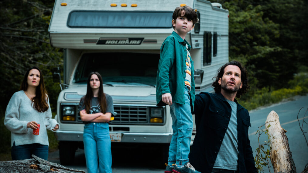 Catalina Sandino Moreno as Tabitha, Eion Bailey as Jim in From