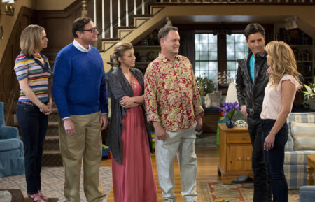 Andrea Barber, Bob Saget, Jodie Sweetin, Dave Coulier, John Stamos, Candace Cameron Bure in Fuller House