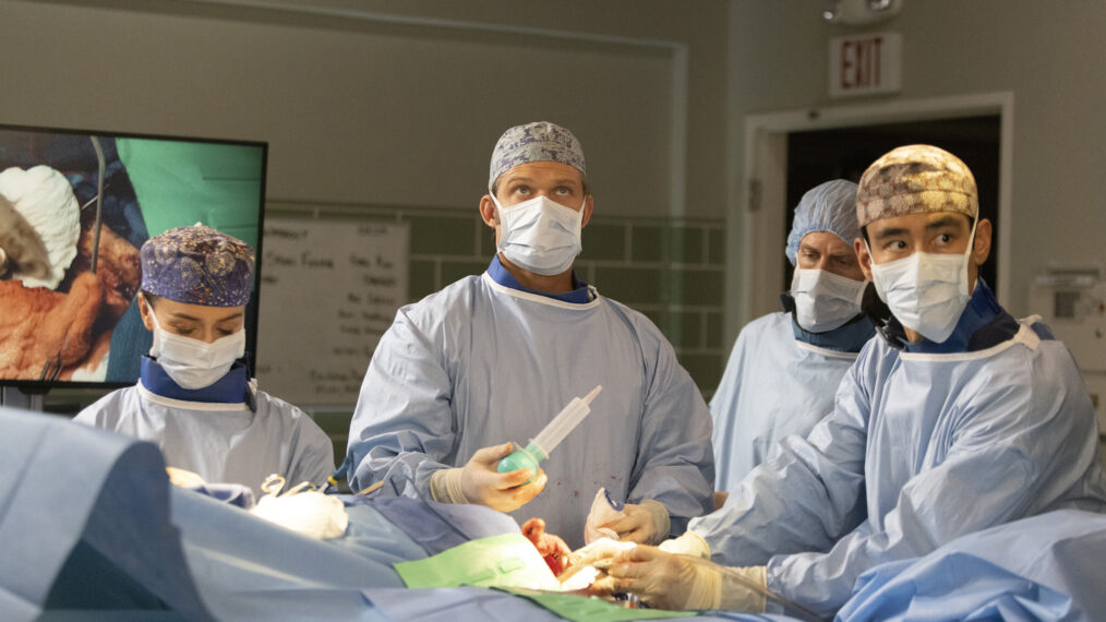 Caterina Scorsone, Chris Carmack, Alex Landi in Grey's Anatomy