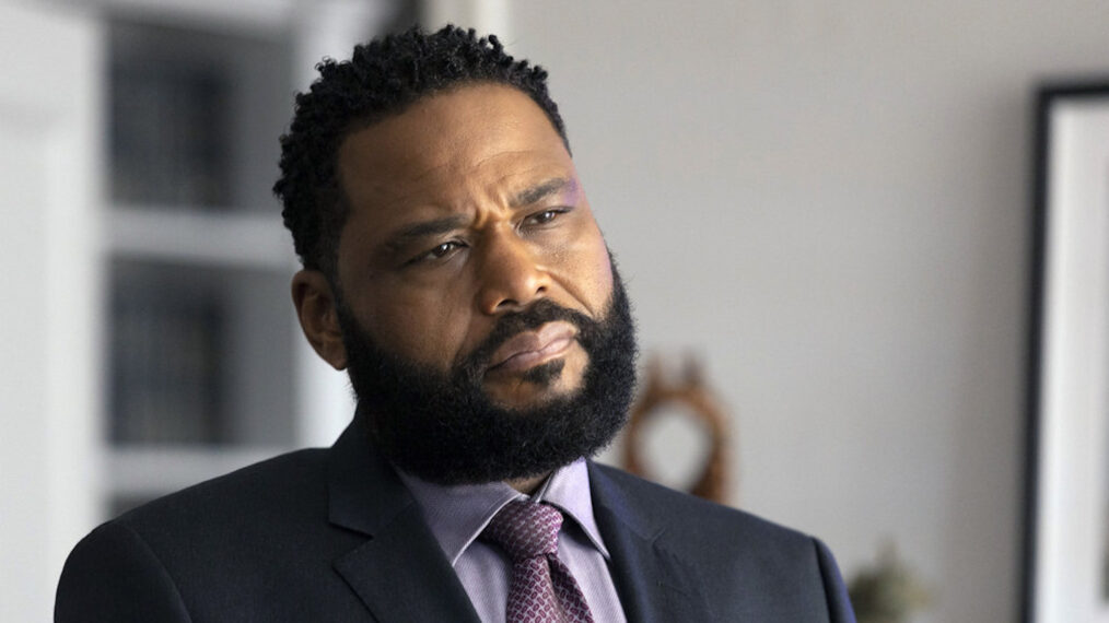 Anthony Anderson as Detective Kevin Bernard in Law & Order