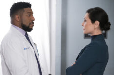 Jocko Sims as Dr. Floyd Reynold, Michelle Forbes as Dr. Veronica Fuentes in New Amsterdam - Season