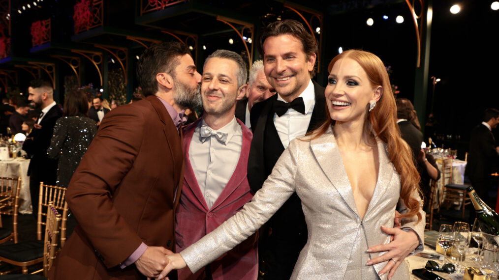 Oscar Isaac, Jeremy Strong, Bradley Cooper and Jessica Chastain at the 2022 Screen Actors Guild Awards