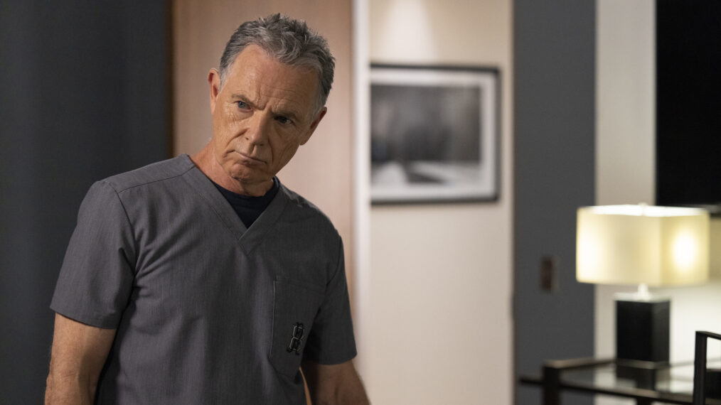 Bruce Greenwood as Bell in The Resident