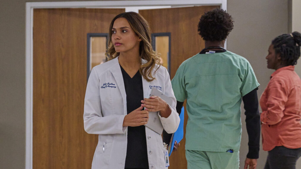 Jessica Lucas as Billie in The Resident