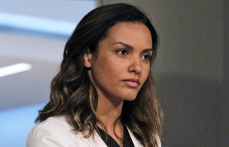 Jessica Lucas as Billie Sutton in The Resident