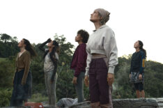 Mia Healey, Sophia Ali, Reign Edwards, Sarah Pidgeon, and Erana James in The Wilds - Season 2