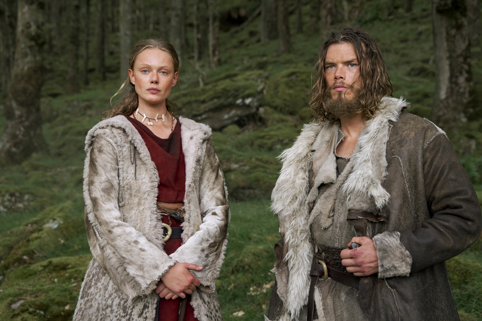 Frida Gustavsson as Freydis, Sam Corlett as Leif in Vikings Valhalla