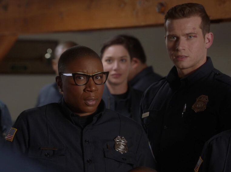 Aisha Hinds as Hen, Oliver Stark as Buck in 9-1-1