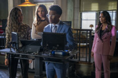 Batwoman - Nicole Kang as Mary Hamilton, Meagan Tandy as Sophie Moore, Camrus Johnson as Luke Fox and Robin Givens as Jada Jet - 'We Having Fun Yet?'