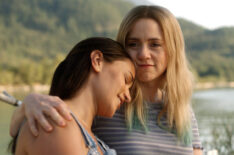 Sara Tomko as Asta Twelvetrees, Alice Wetterlund as D'Arcy Bloom in Resident Alien