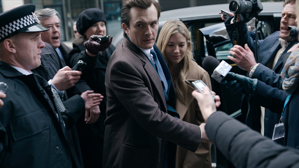 Rupert Friend, Sienna Miller in Anatomy of a Scandal