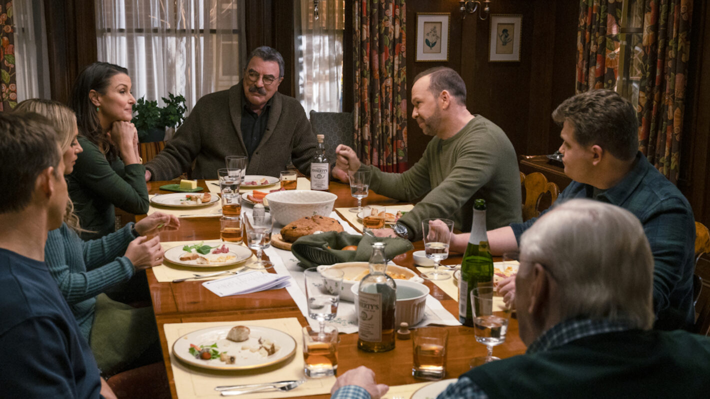 Blue Bloods' Len Cariou On Tom Selleck And Filming Reagan Family Dinners - Know Everything!