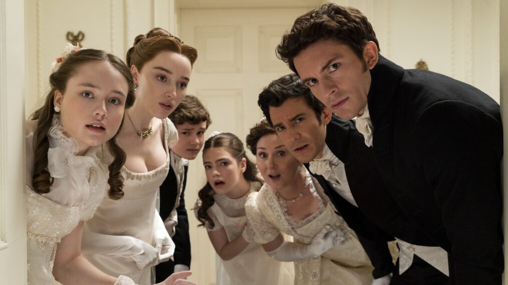 Bridgerton - Ruby Stokes as Francesca Bridgerton, Phoebe Dynevor as Daphne Basset, Will Tilston as Gregory Bridgerton, Florence Emilia Hunt as Hyacinth Bridgerton, Ruth Gemmell as Lady Violet Bridgerton, Luke Thompson as Benedict Bridgerton, Jonathan Bailey as Anthony Bridgerton in episode 201 of Bridgerton