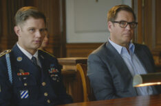 Michael Oberholtzer as Sergeant Carter Bly and Michael Weatherly as Dr. Jason Bull in Bull