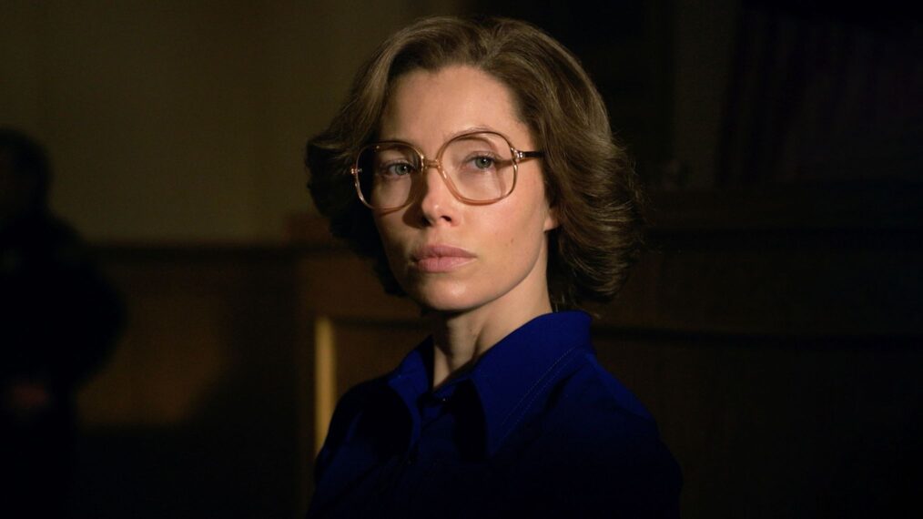 #Jessica Biel Is a Housewife Gone Bad in Hulu True Crime Series (VIDEO)