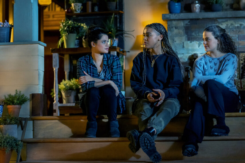 Melonie Diaz as Mel Vera, Lucy Barrett as Kaela, Sarah Jeffery as Maggie Vera in Charmed