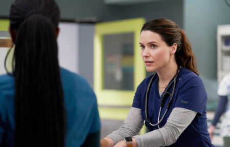 Skye P. Marshall as Dr. Lex Trulie, Sophia Bush as Dr. Sam Griffith in Good Sam