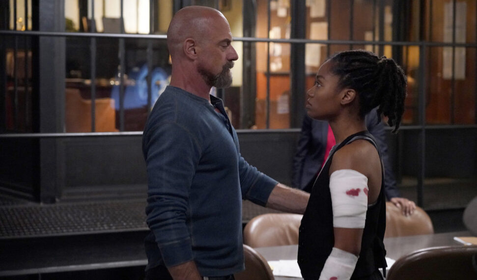 Christopher Meloni as Det. Elliot Stabler, Nona Johnson as Carmen "Nova" Riley in Law & Order Organized Crime