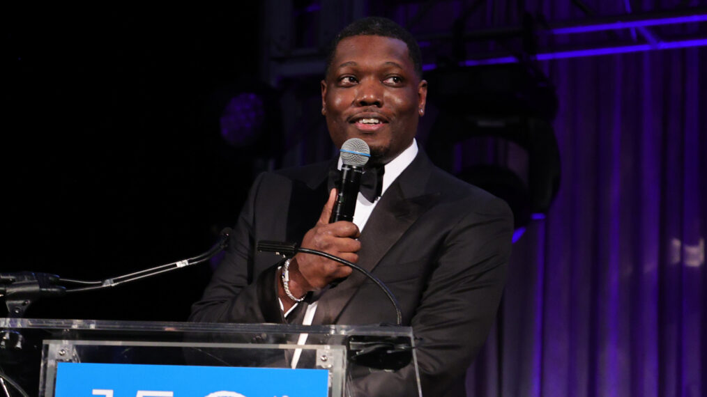Michael Che speaks onstage at the American Museum of Natural History Gala