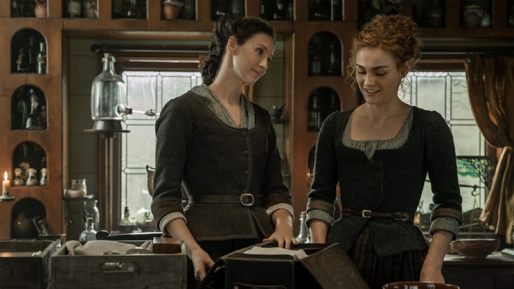 Outlander, Season 6 - Caitriona Balfe and Sophie Skelton