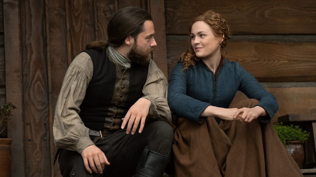 Outlander, Season 6 - Richard Rankin and Sophie Skelton as Roger and Brianna