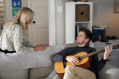 Eliza Coupe as Amy, Tommy Dewey as Henry in Pivoting