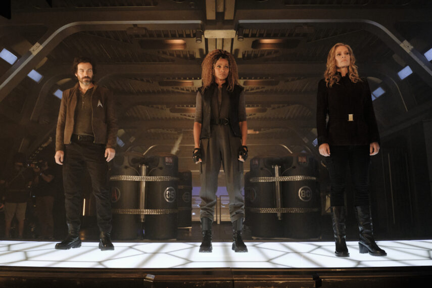 Santiago Cabrera as Rios, Michelle Hurd as Raffi and Jeri Ryan as Seven of Nine in Star Trek Picard