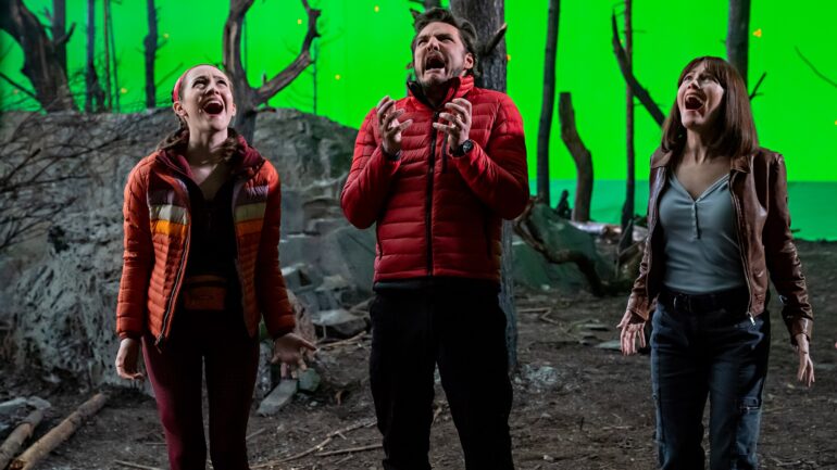 The Bubble Trailer Teases Chaos Behind The Scenes Of Netflix Movie