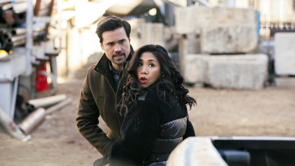 Brett Dalton as Carter Griffin and Liza Lapira as Melody “Mel” Bayani in The Equalizer