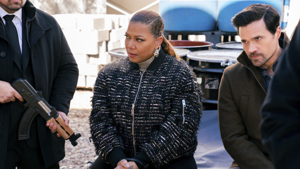 Queen Latifah as Robyn McCall and Brett Dalton as Carter Griffin in The Equalizer